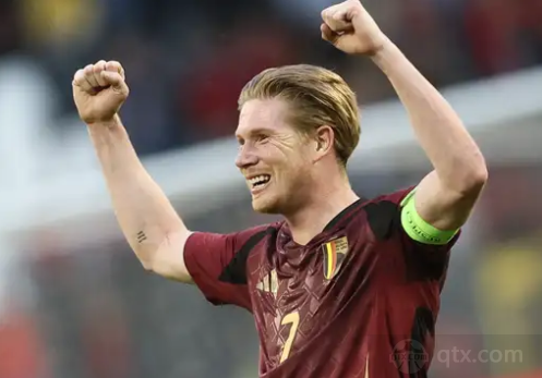 意大利女排3-0美国，晋级四强，队员疯狂庆祝，埃格努20分得分王