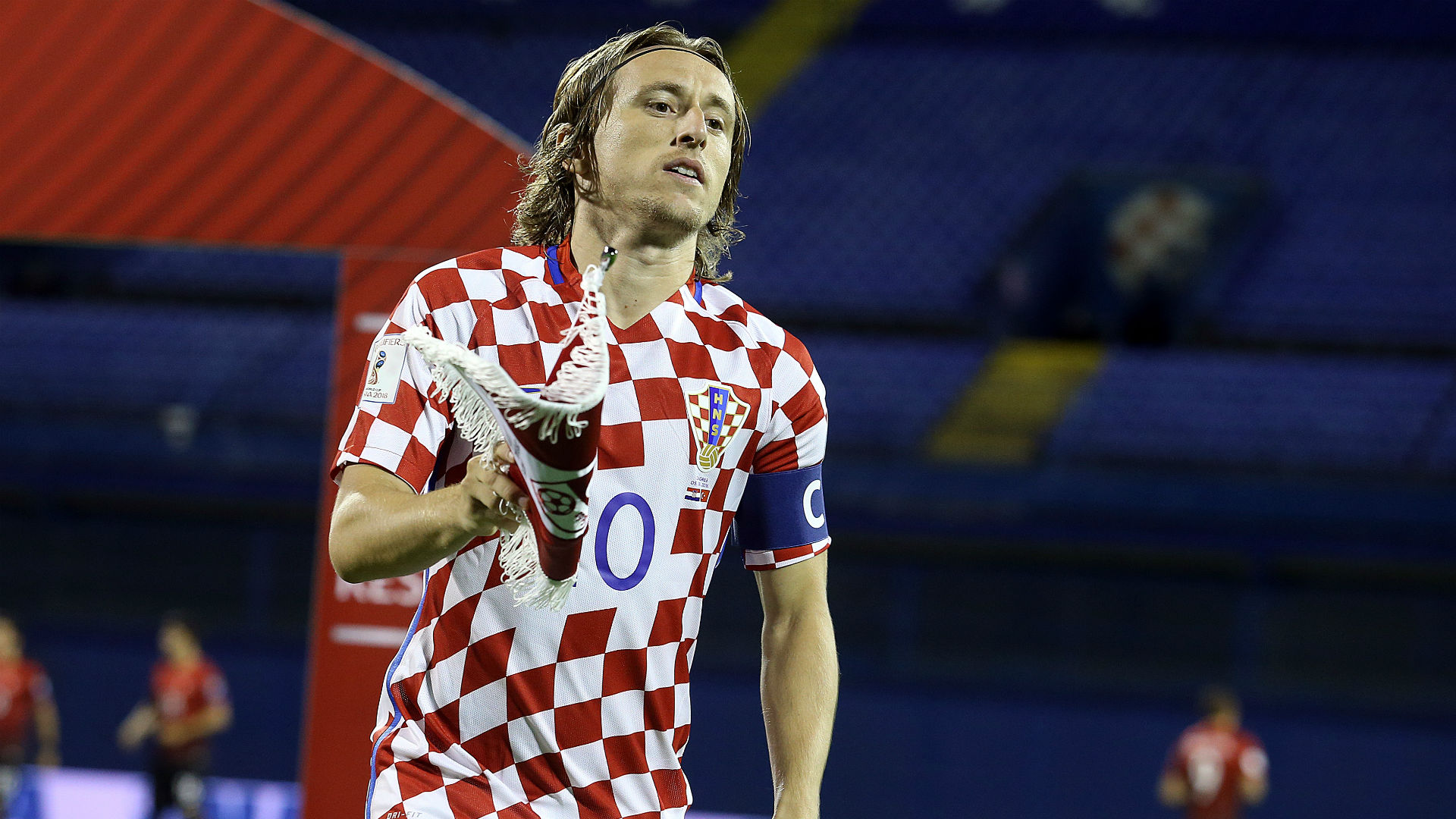 英超战报：巴恩斯双响，迪亚斯破门难救主，纽卡2-1曼城